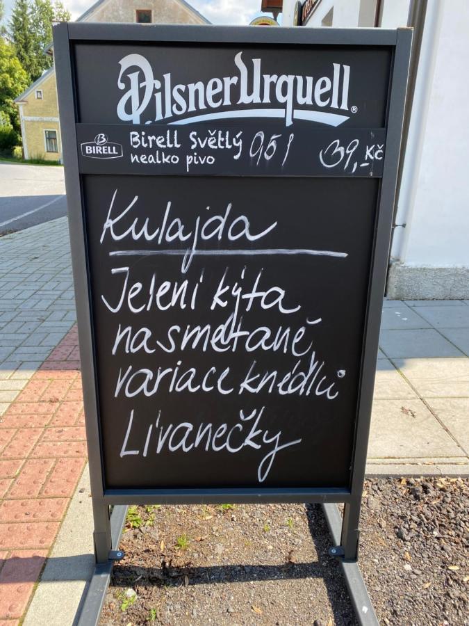 Hostinec U Pejska A Kocicky Marianske Lazne Luaran gambar
